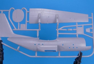 Макети  C-130K W2 "Snoopy"